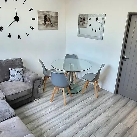 Cosy 3 Double Bed Flat Sleeps 6 Apartment Bedworth Exterior photo
