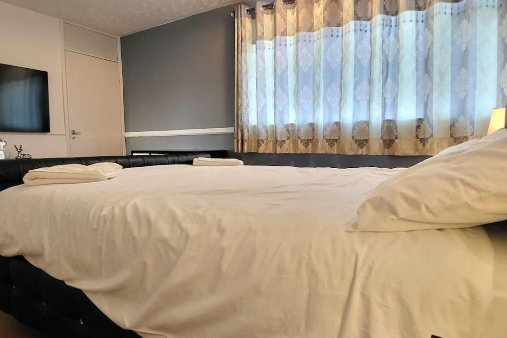 Cosy 3 Double Bed Flat Sleeps 6 Apartment *