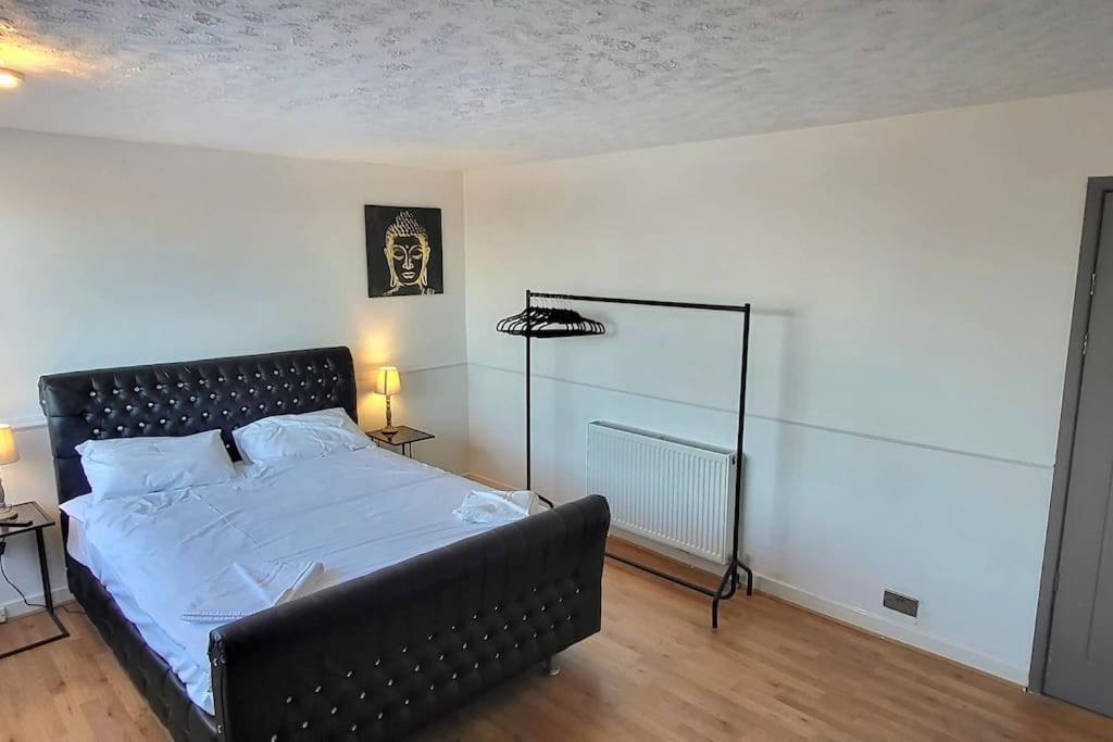 Cosy 3 Double Bed Flat Sleeps 6 Apartment Bedworth